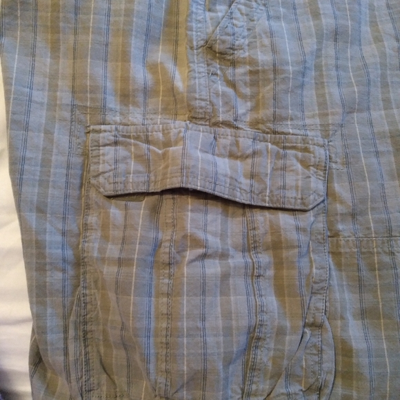 Basic Concepts Cargo shorts - Picture 5 of 6